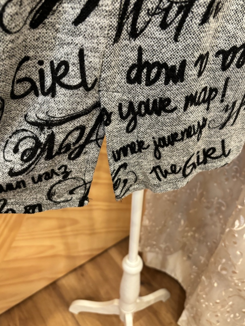 Gray with black Script Print Long Sleeve Knit Top - Picture 4 of 7